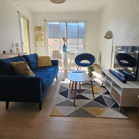 Apartment Hyper Centre With Garage *