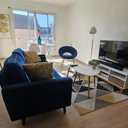 Hyper Centre With Garage *